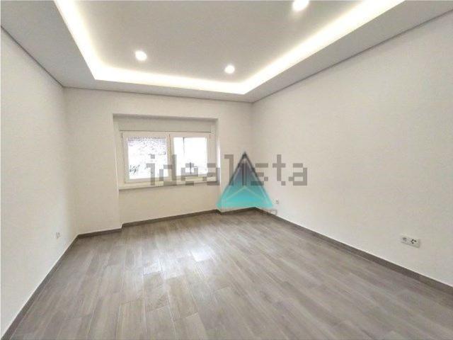 Apartamento, Laranjeiro e Feijó