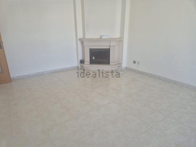 Apartamento, Laranjeiro e Feijó