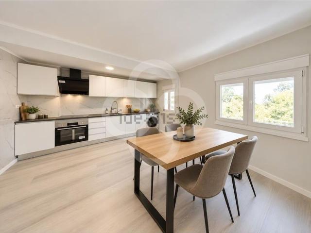 Apartamento, Laranjeiro e Feijó