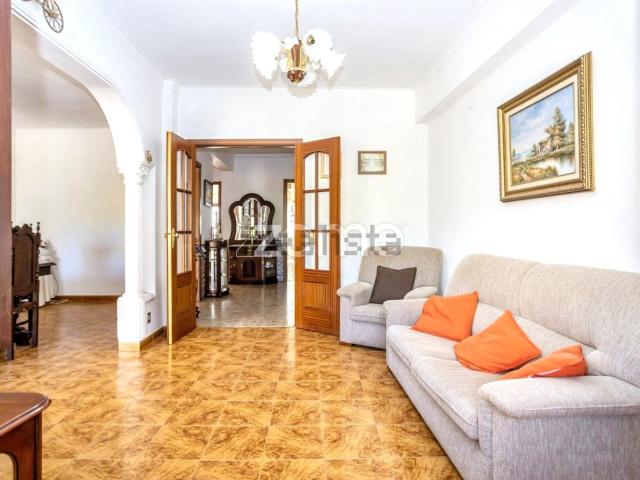 Apartamento, Laranjeiro e Feijó