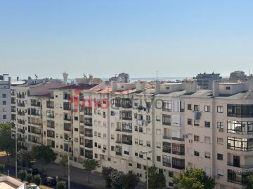 Apartamento, Laranjeiro e Feijó