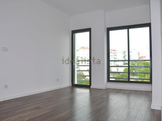 Apartamento, Laranjeiro e Feijó