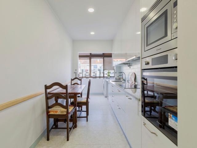 Apartamento, Laranjeiro e Feijó