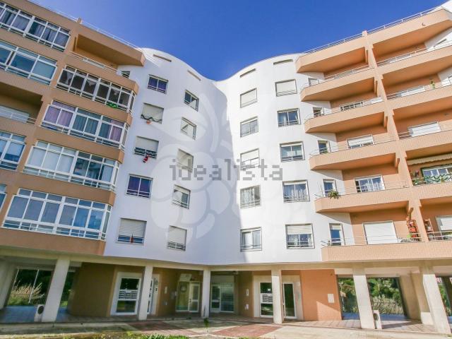 Apartamento, Laranjeiro e Feijó