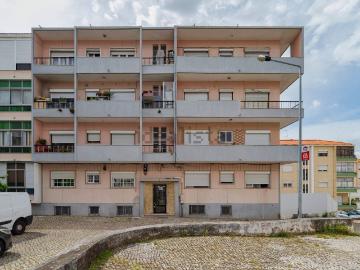 Apartamento, Laranjeiro e Feijó