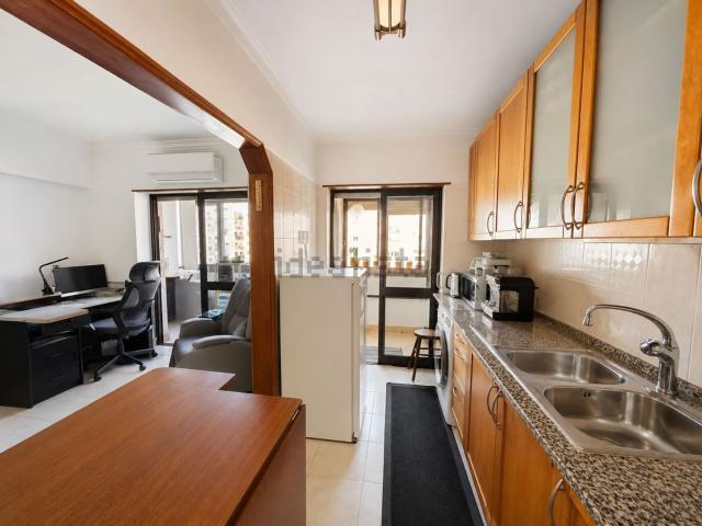 Apartamento, Laranjeiro e Feijó