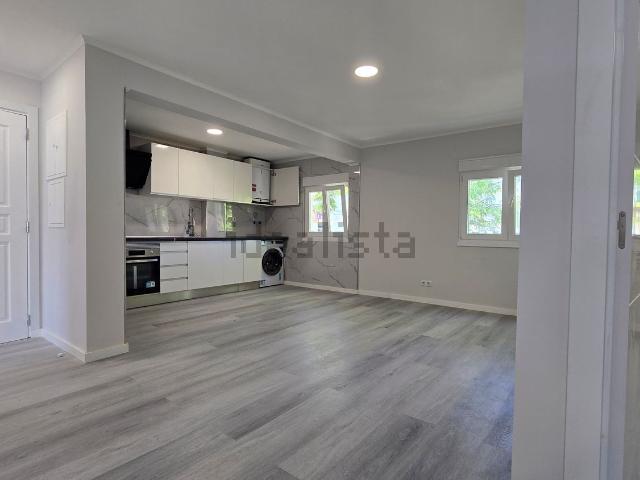 Apartamento, Laranjeiro e Feijó
