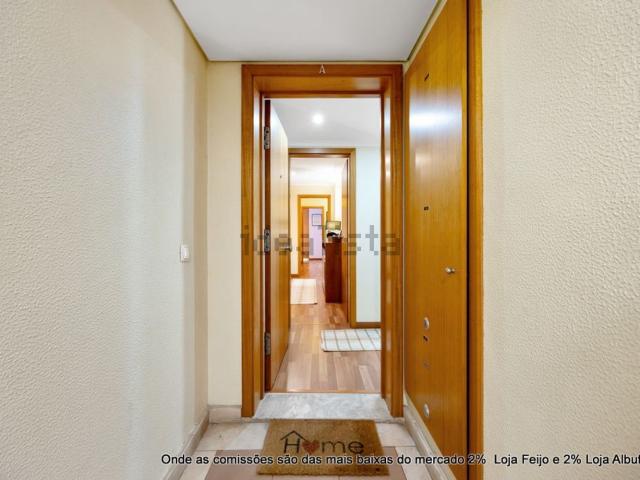 Apartamento, Laranjeiro e Feijó