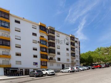 Apartamento, Laranjeiro e Feijó