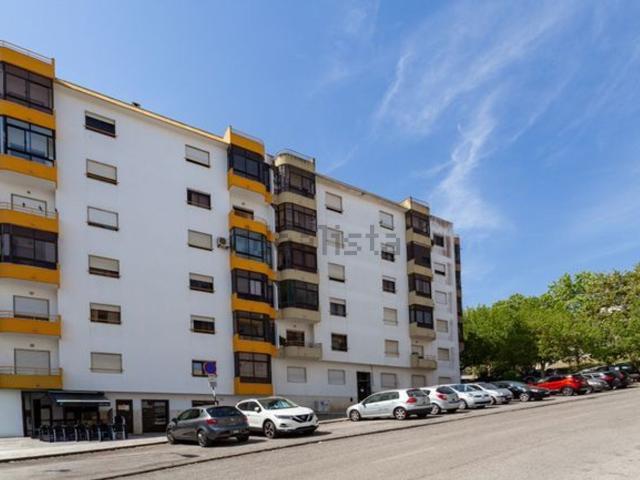 Apartamento, Laranjeiro e Feijó
