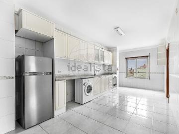 Apartamento, Lomar e Arcos
