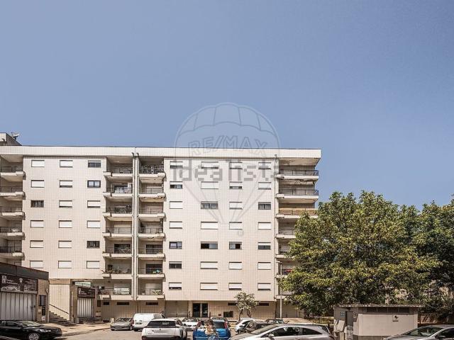 Apartamento, Lomar e Arcos