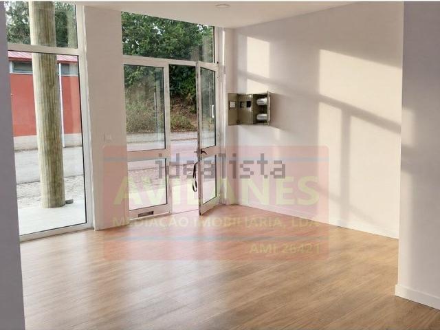 Apartamento, Lobão