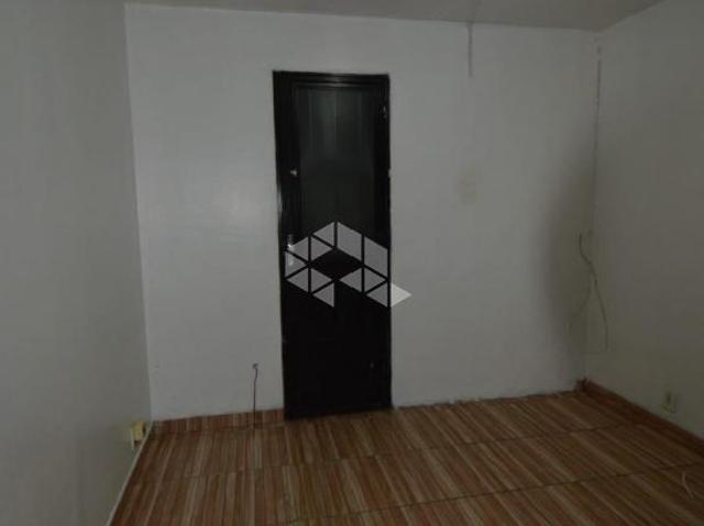Apartamento localizado na Av. Paulo Lauda