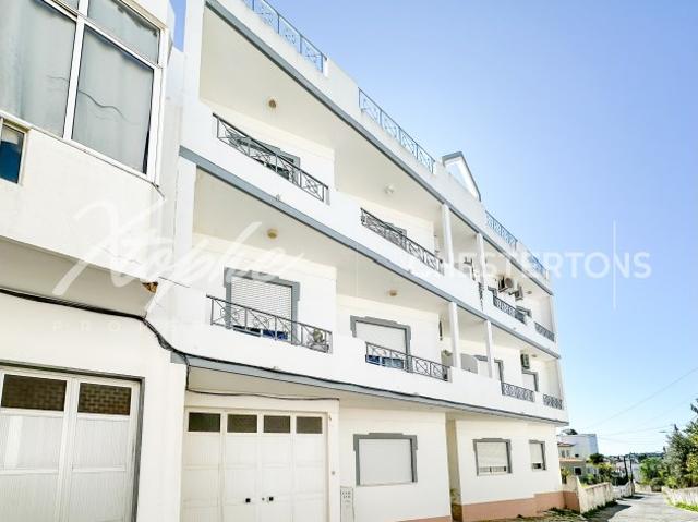 Loulé Apartamento T3 no Segundo Andar e Vista para o Mar e Campo à Venda