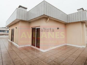Apartamento, Lobão