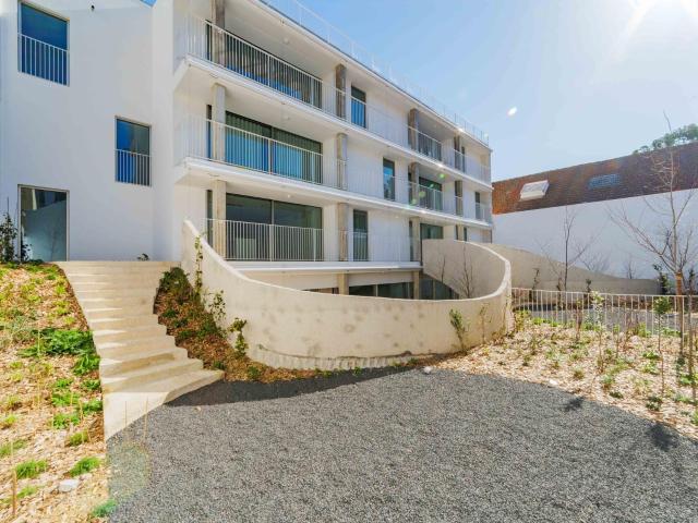Apartamento luminoso de dois quartos com jardim privado em M. 133m² Lisboa