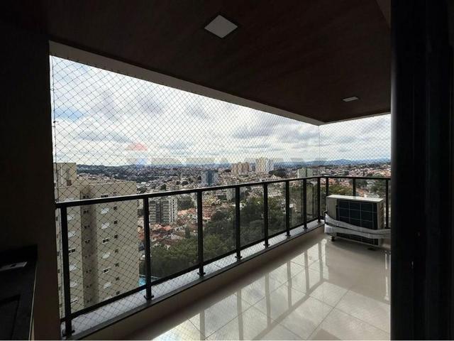 Apartamento Luxuoso no Centro 3 Quartos, 9º Andar