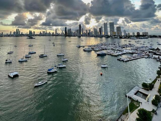 APARTAMENTO Manga Avenida Miramar calle 24 # 20 159 Edificio Valenty Apto 12 01, Manga, Cartagena