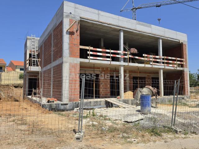 Apartamento, Marrazes e Barosa