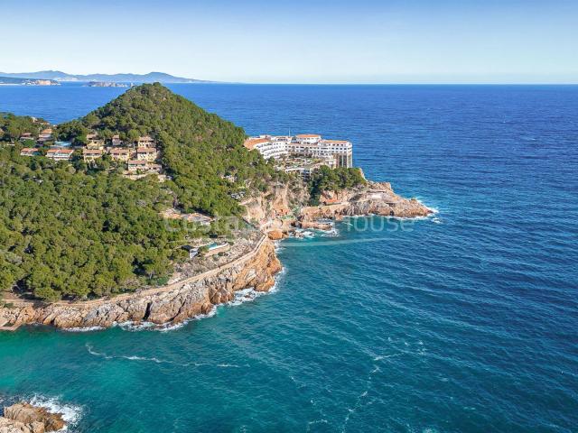 Apartamento mediterráneo con vistas al mar en venta en el ex. 88m² Begur