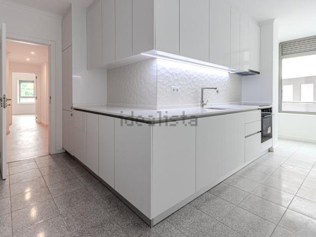 Apartamento, Melres e Medas