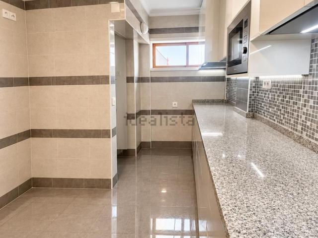 Apartamento, Melres e Medas