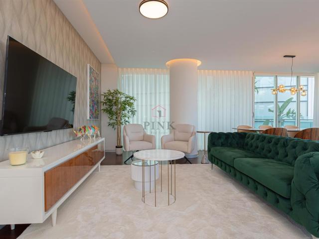 Apartamento Mobilado T4 no Plaza Madeira Funchal 241m² Sé funchal