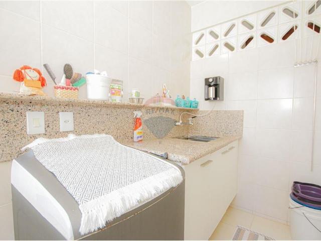 Apartamento Mobilado com 3 suítes +DCE e 2 vagas de garagem