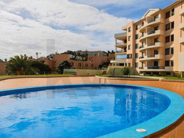 Apartamento Mobilado com Vista Mar, Piscina e Licença AL Ativa | Garajau, Caniço, Madeira
