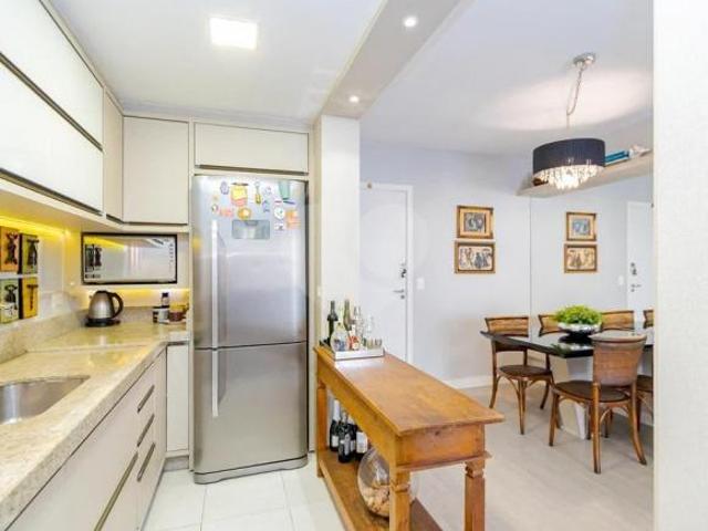 APARTAMENTO MOBILIADO | 2 QUARTOS | 1 SUÍTE | SACADA COM CHURRASQUEIRA