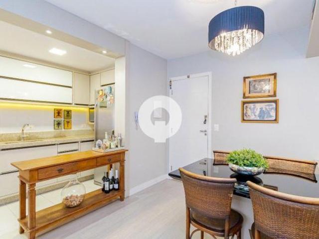 APARTAMENTO MOBILIADO COM CHURRASQUEIRA E MUITO BOM GOSTO