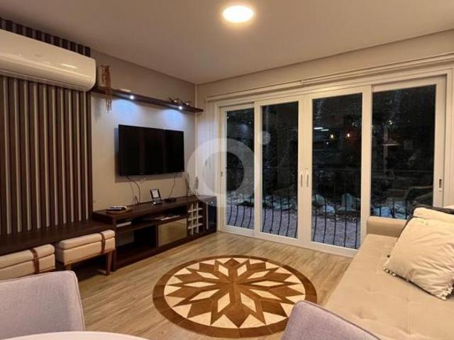 Apartamento mobiliado com uma suíte em Gramado