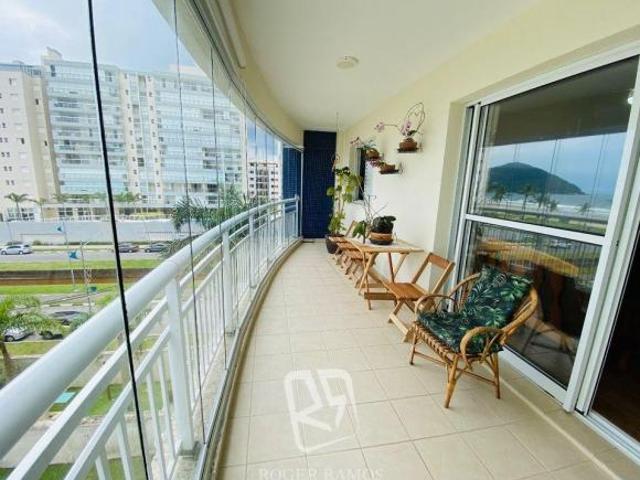 Apartamento Mobiliado com Vista Frontal para o mar no Centro de Bertioga a venda
