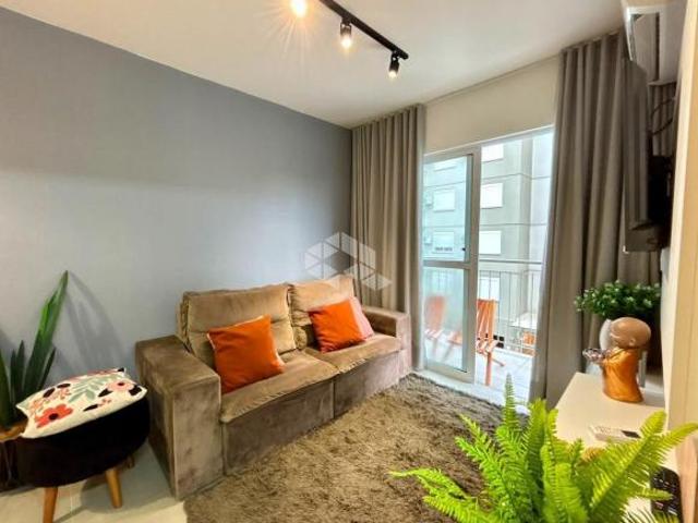 APARTAMENTO MOBILIADO COM 02 DORMITÓRIOS