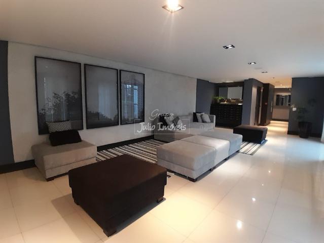 Apartamento mobiliado com 02 suítes no Centro