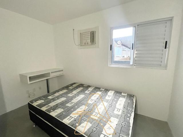 Apartamento Mobiliado com 1 Dormitório no Bairro Água Verde