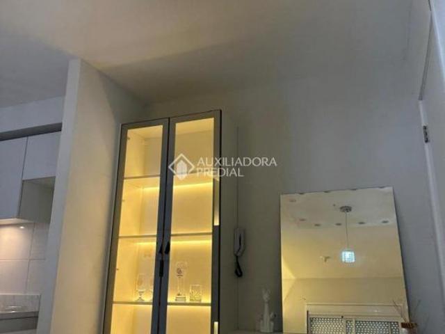 Apartamento mobiliado com 2 dormitórios