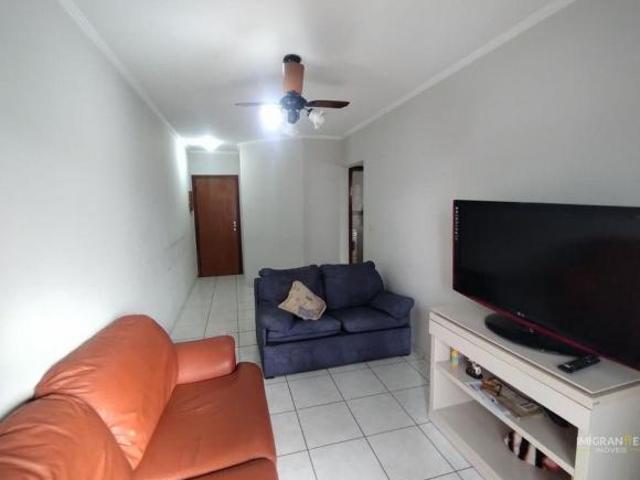 Apartamento mobiliado à venda na Guilhermina, em Praia Grande SP