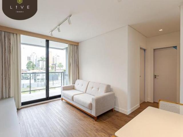Apartamento mobiliado à venda no Edifício Hedge, 02 quartos, 01 suíte, 2 vagas de garagem no bairro