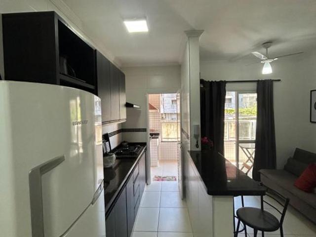 Apartamento Mobiliado de 2 Dormitórios à Venda nas Toninhas em Ubatuba