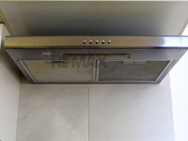 Apartamento mobiliado e equipado com 55m com 2 quartos, sendo 1 suíte, área de serviço, wc social e cozinha equipada