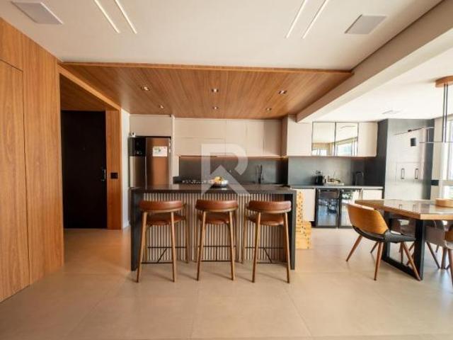 Apartamento Mobiliado e Reformado, 3 Quartos, 2 Vagas à Venda, 131 m² Ecoville Curitiba/PR