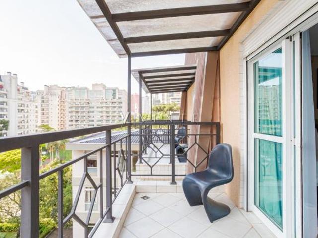 Apartamento mobiliado no Batel, com 01 quarto co