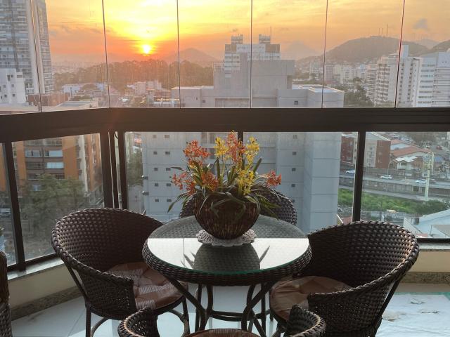 Apartamento mobiliado na Praia da Costa, Vila Velha