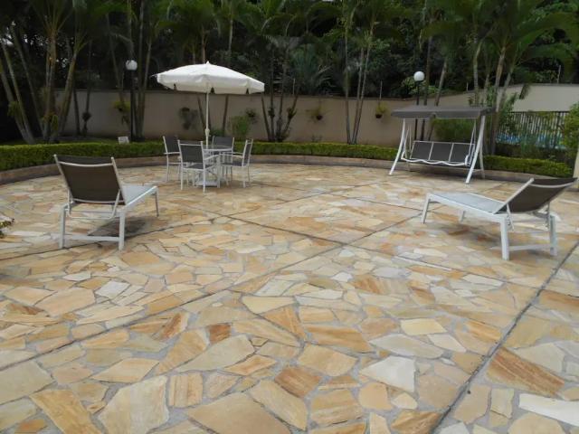Apartamento mobiliado próximo a Avenida Giovanni Gronchi