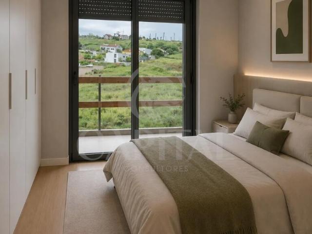 Apartamento moderno a estrear com excelente exposição solar, varanda e box privativa