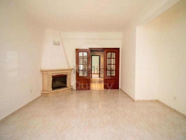 Apartamento, Moita