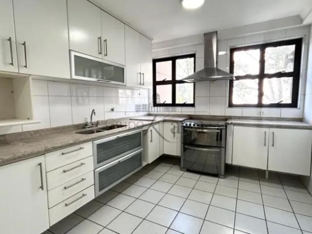Apartamento Morumbi 4 Dormitórios 180m²