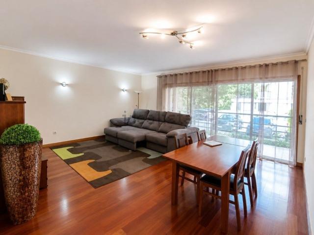 Apartamento, Moreira